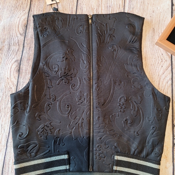 Sleeveless Jacquard Print Crop Top NWT✨️ - Picture 13 of 14